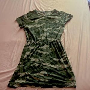 Nice Flowey camouflage dress from Old Navy size large comfortable